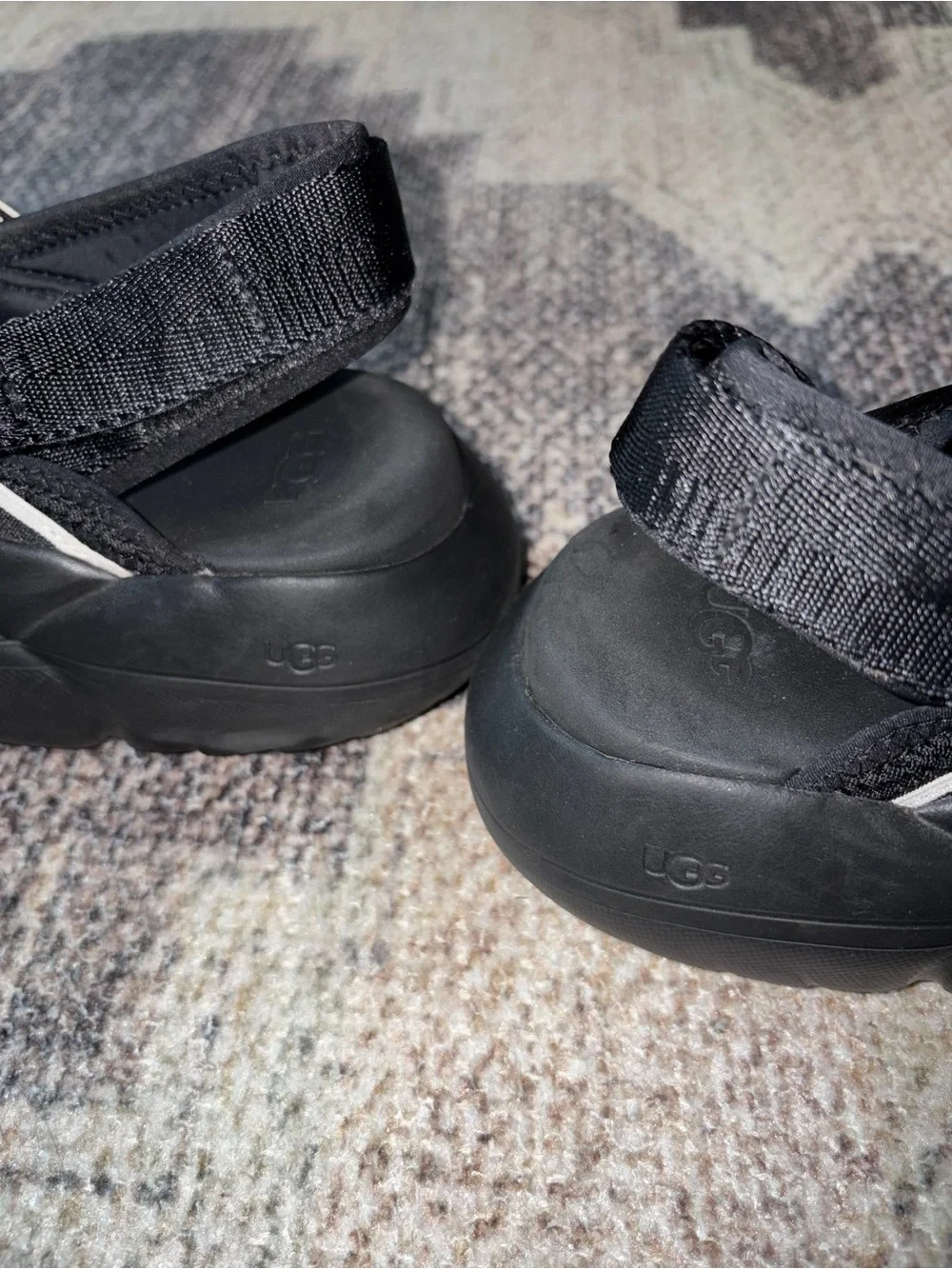 Ugg LA cloud sandals